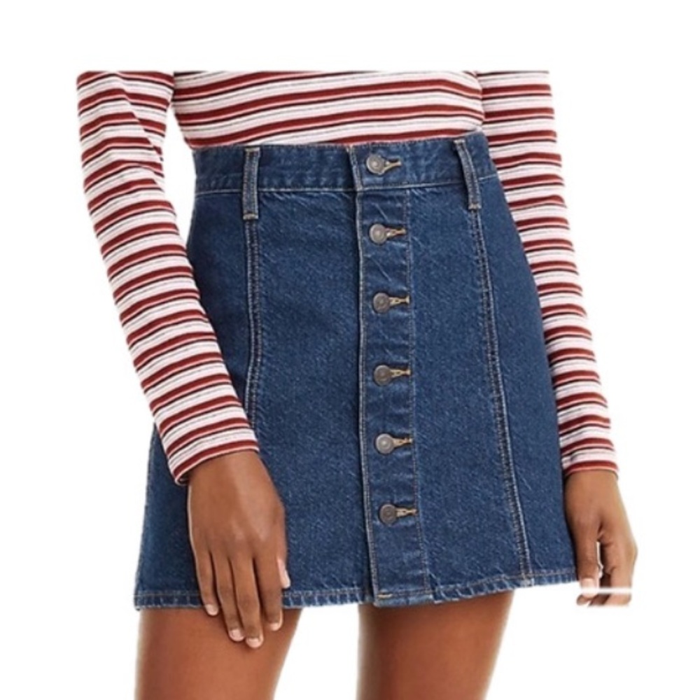 Levi's A-Line Mini Skirt with Button Detail, Like New!